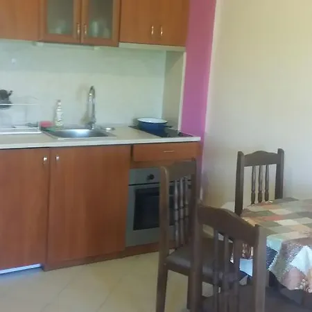 Polyanite Apartment *